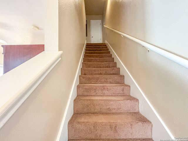 129 Chapel Hill Cir Unit 129, San Antonio, TX 78240