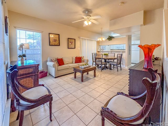 129 Chapel Hill Cir Unit 129, San Antonio, TX 78240