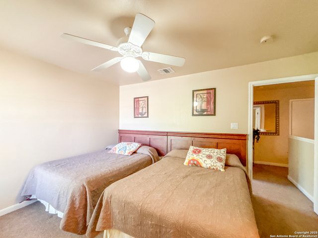 129 Chapel Hill Cir Unit 129, San Antonio, TX 78240