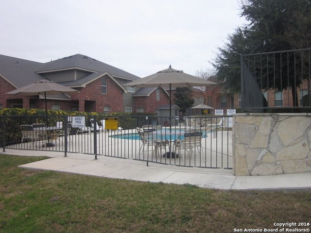 129 Chapel Hill Cir Unit 129, San Antonio, TX 78240