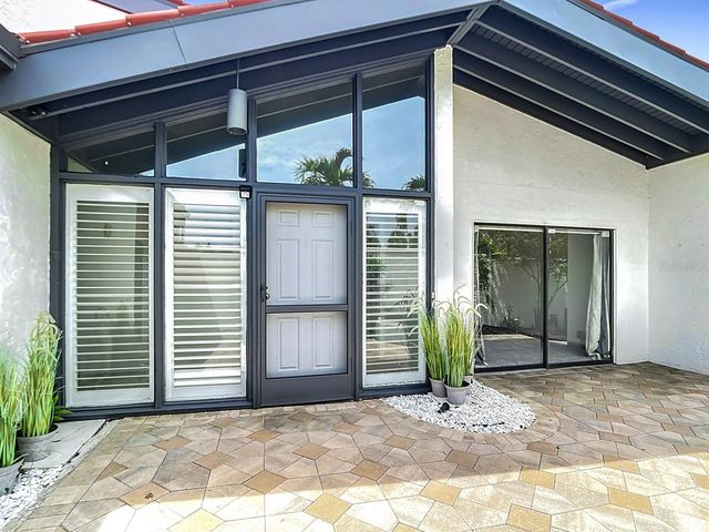 780 SARABAY ROAD 16, Osprey, FL 34229