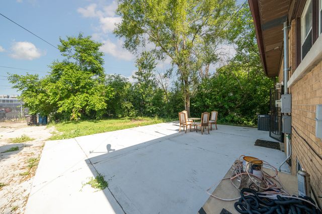 16138 Finch Avenue, Harvey, IL 60426