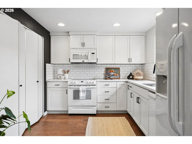 1611 Nw ANGELINE Ct, Gresham, OR 97030