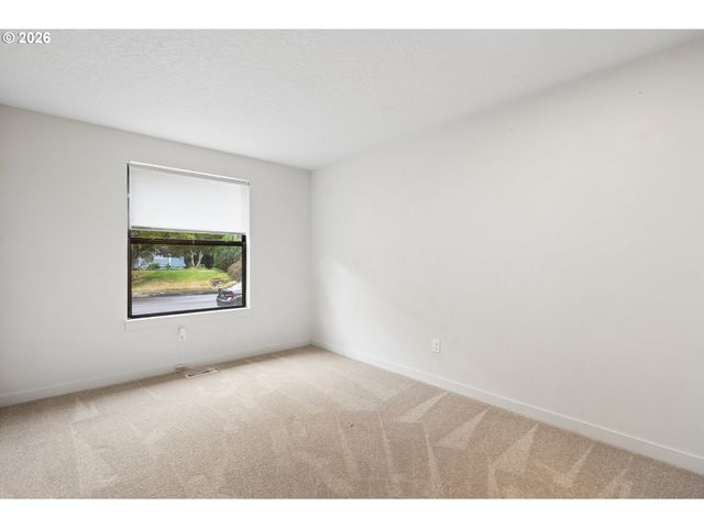 1611 Nw ANGELINE Ct, Gresham, OR 97030