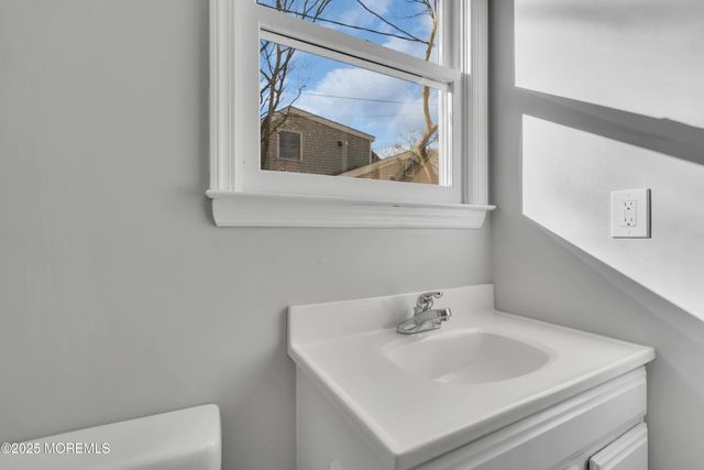 24 Davos Road, Brick, NJ 08724