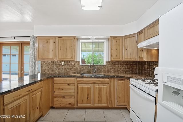6202 E Timrod Street, Tucson, AZ 85711