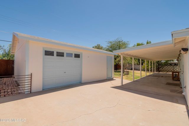 6202 E Timrod Street, Tucson, AZ 85711