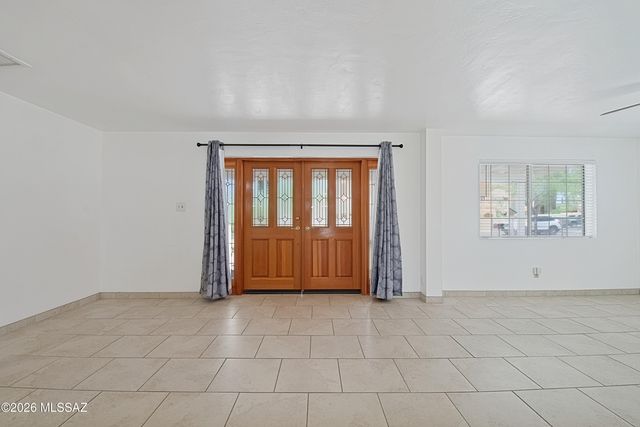 6202 E Timrod Street, Tucson, AZ 85711