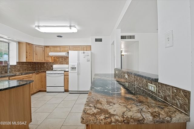 6202 E Timrod Street, Tucson, AZ 85711
