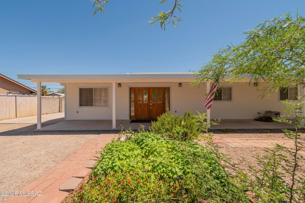 6202 E Timrod Street, Tucson, AZ 85711