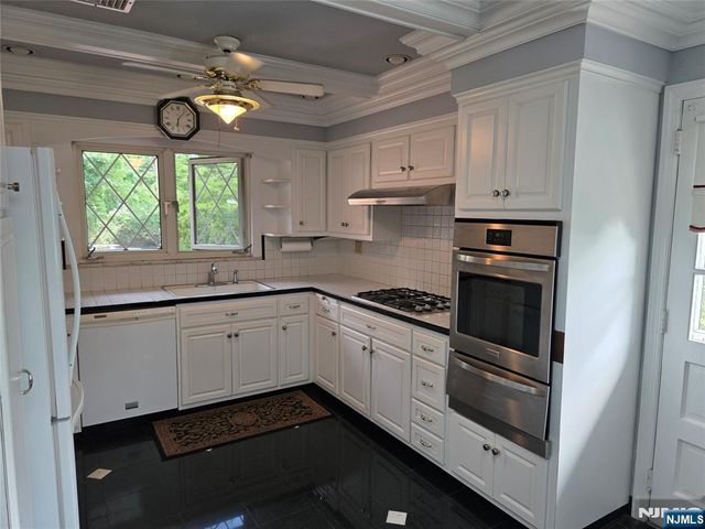 225 Somerset Road, Norwood, NJ 07648