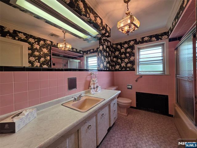 225 Somerset Road, Norwood, NJ 07648