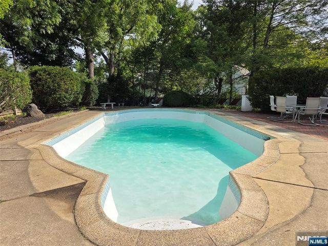 225 Somerset Road, Norwood, NJ 07648