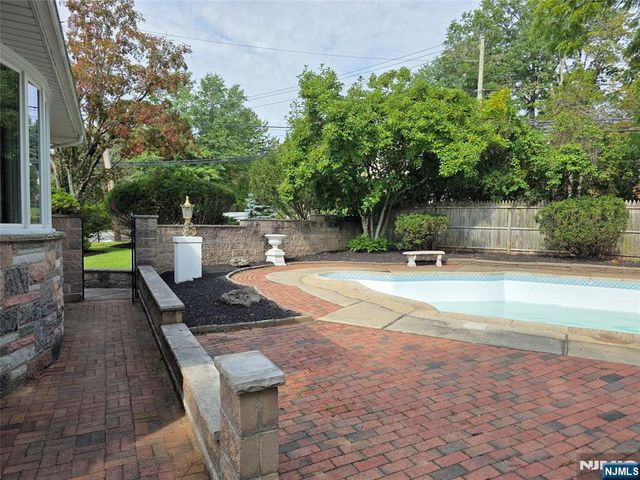 225 Somerset Road, Norwood, NJ 07648