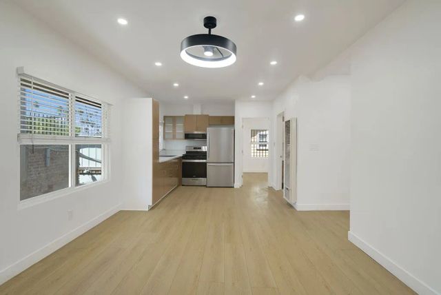 2115 Venice Boulevard, Los Angeles, CA 90006
