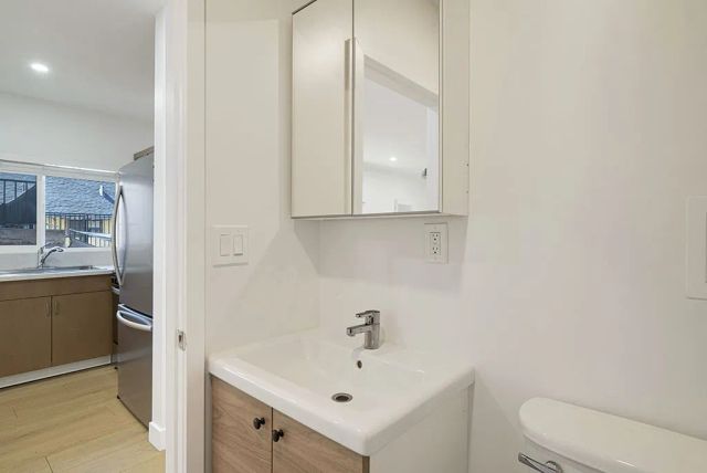 2115 Venice Boulevard, Los Angeles, CA 90006