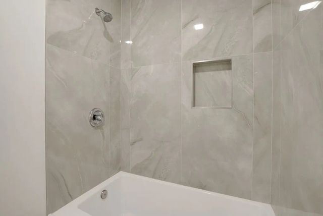 2115 Venice Boulevard, Los Angeles, CA 90006