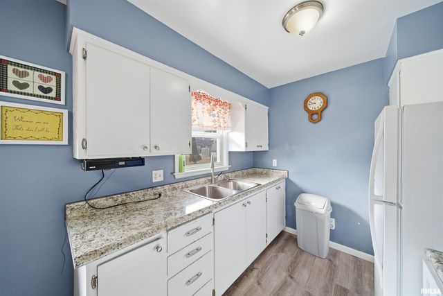 916 W WALNUT Street, Chillicothe, IL 61523