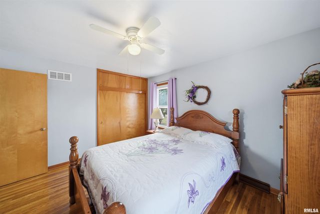 916 W WALNUT Street, Chillicothe, IL 61523