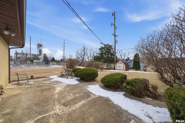 916 W WALNUT Street, Chillicothe, IL 61523