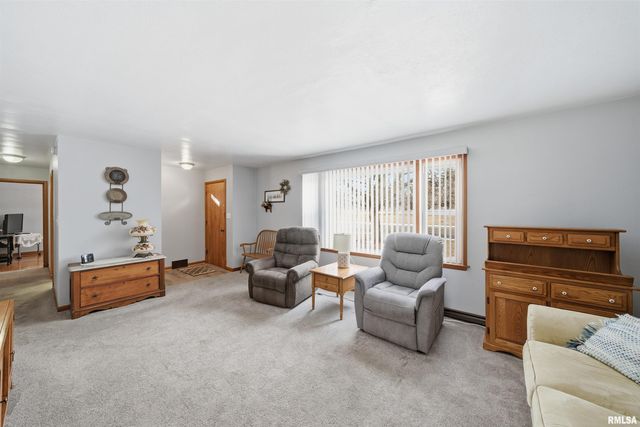 916 W WALNUT Street, Chillicothe, IL 61523