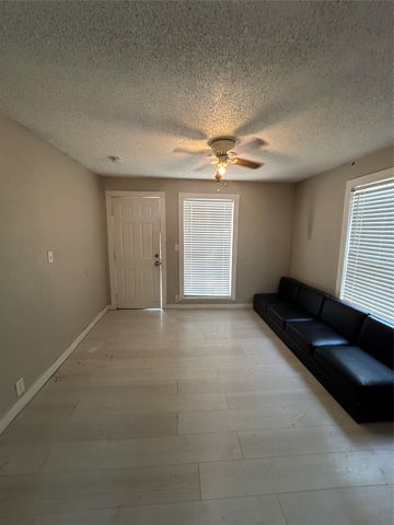 802 Cross Timber Street, Denton, TX 76205