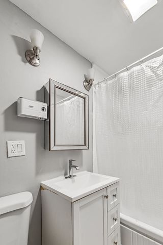 373 N Hemlock Avenue, Wood Dale, IL 60191