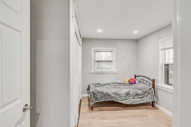 373 N Hemlock Avenue, Wood Dale, IL 60191