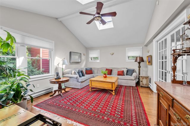 15 Jackson Street, Port Washington, NY 11050