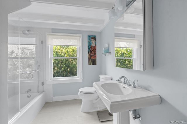 15 Jackson Street, Port Washington, NY 11050