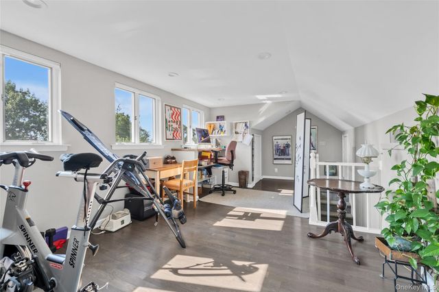 15 Jackson Street, Port Washington, NY 11050