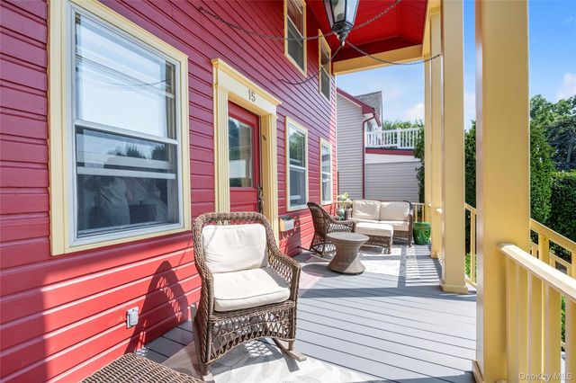 15 Jackson Street, Port Washington, NY 11050