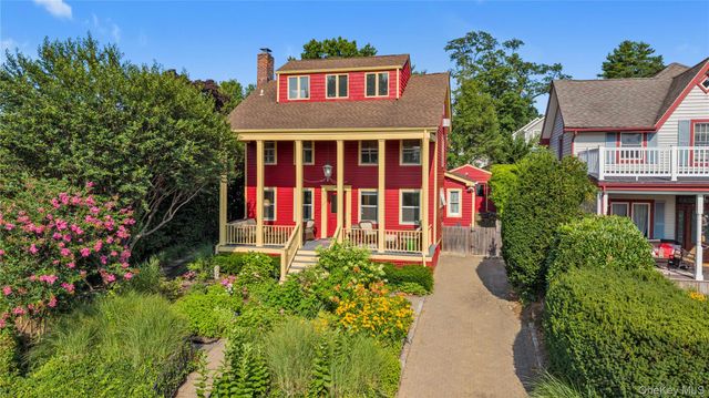 15 Jackson Street, Port Washington, NY 11050