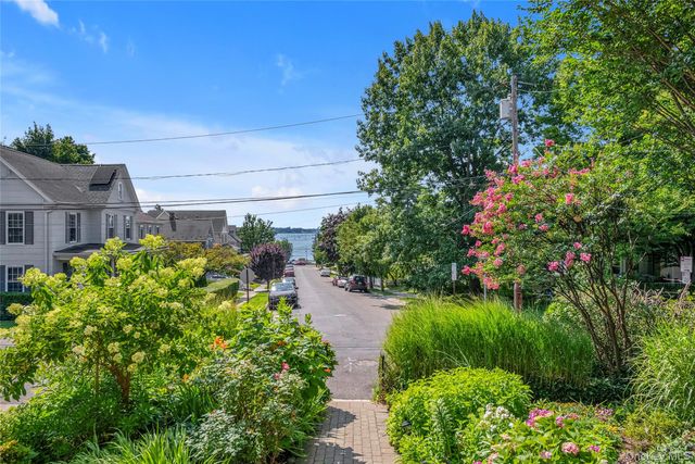 15 Jackson Street, Port Washington, NY 11050