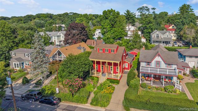 15 Jackson Street, Port Washington, NY 11050