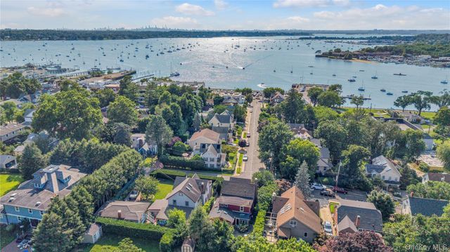 15 Jackson Street, Port Washington, NY 11050