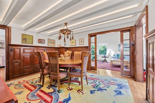 15 Jackson Street, Port Washington, NY 11050
