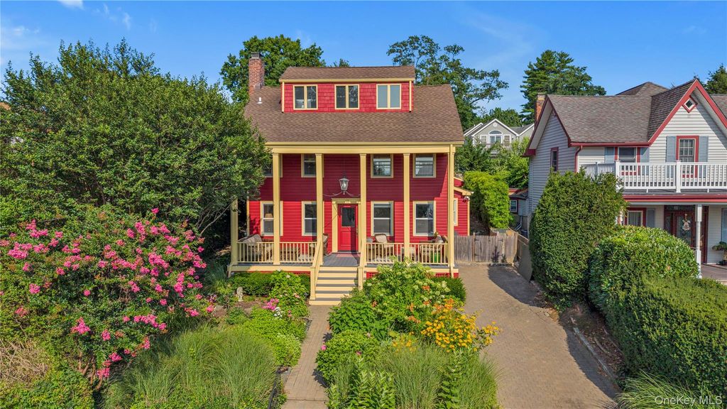 15 Jackson Street, Port Washington, NY 11050 — exterior