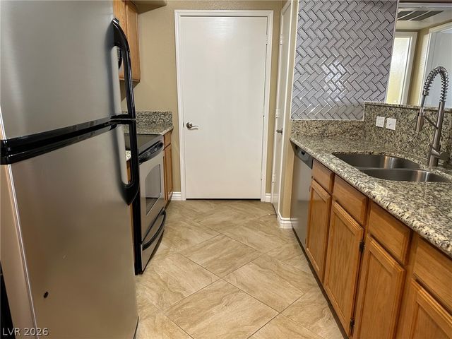 7255 West Sunset Road 2078, Las Vegas, NV 89113