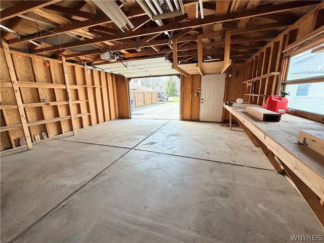 5893 Lakeview Terrace, Hamburg, NY 14085