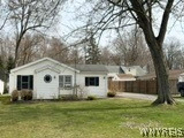 5893 Lakeview Terrace, Hamburg, NY 14085