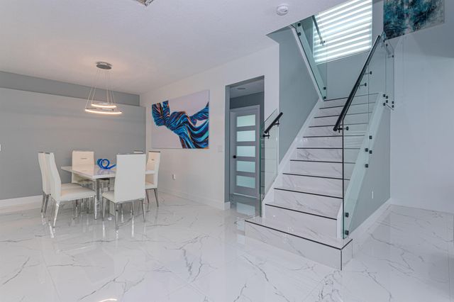 2738 Misty Oaks Circle Royal Circle, Royal Palm Beach, FL 33411