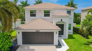 2738 Misty Oaks Circle Royal Circle, Royal Palm Beach, FL 33411