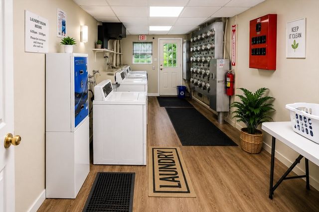 668 Robbins Ave 3, Dracut, MA 01826