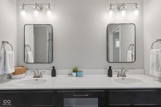 20007 Chatham Green Drive, Westfield, IN 46074