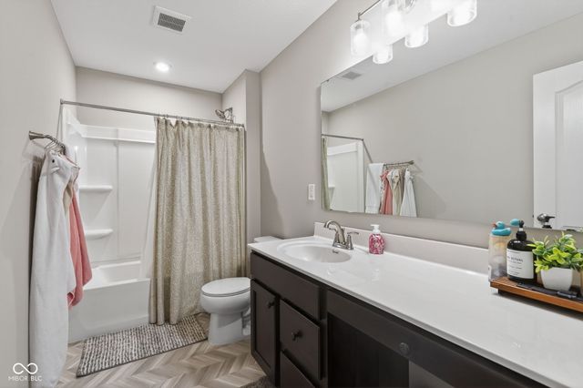 20007 Chatham Green Drive, Westfield, IN 46074