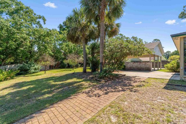 1604 Sumatra Ln, Gulf Breeze, FL 32563