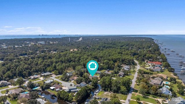 1604 Sumatra Ln, Gulf Breeze, FL 32563