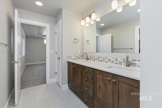 3332 W Ladle Rapids Ct., Meridian, ID 83646