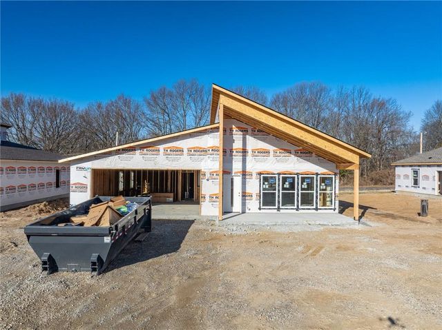 1503 Ashton Way, Pittsburg, KS 66762